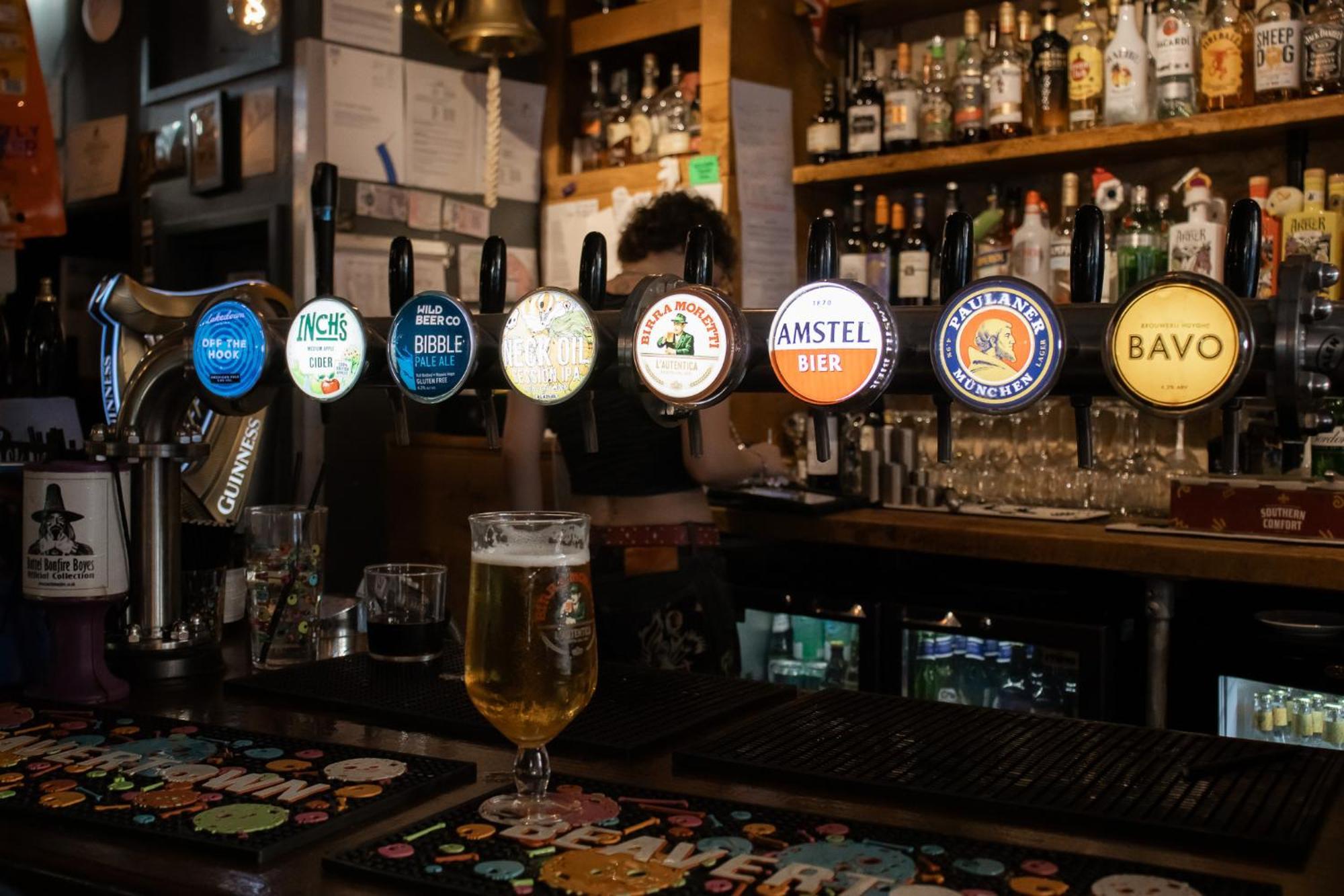 The Bull Hotel Battle Bagian luar foto